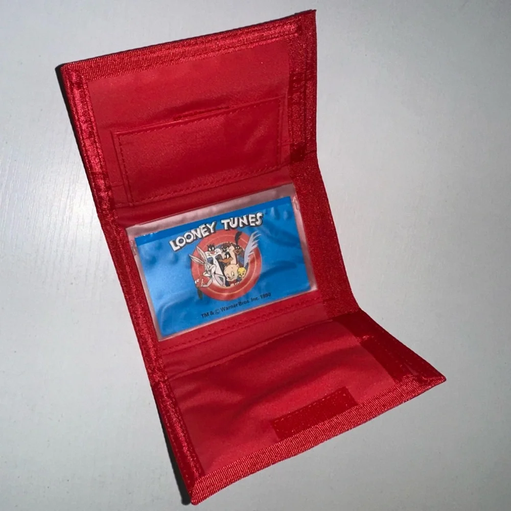 Vintage 1990 Looney Tunes Daffy Wallet & Keychain Set
